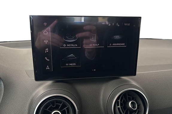 Audi Q2 15 of 21