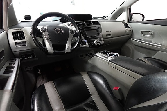 Toyota Prius+ 9 of 16