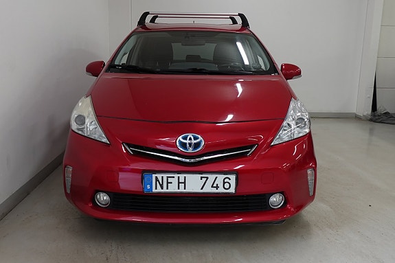 Toyota Prius+ 2 of 16