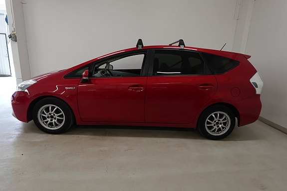 Toyota Prius+ 3 of 16