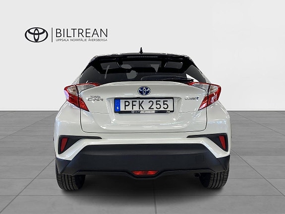 Toyota C-HR 11 of 14