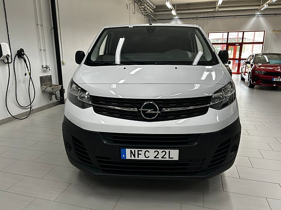 Opel Vivaro 2 of 5