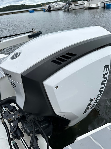 Sting 610 DC Evinrude E-Tec 150 hk 15 of 15