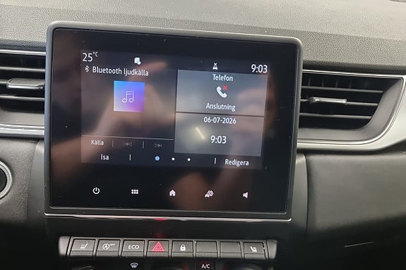Renault Captur 15 of 21