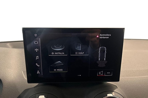 Audi Q2 13 of 22