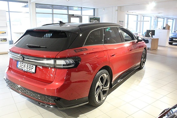 Volkswagen ID.7 3 of 5