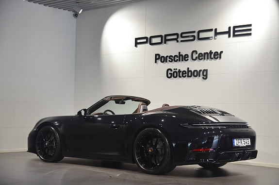 Porsche 911 Carrera 4 GTS 5 of 5