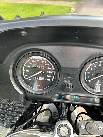 BMW R 1150 RT 2 of 2