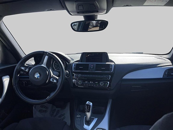 BMW 118d 11 of 18