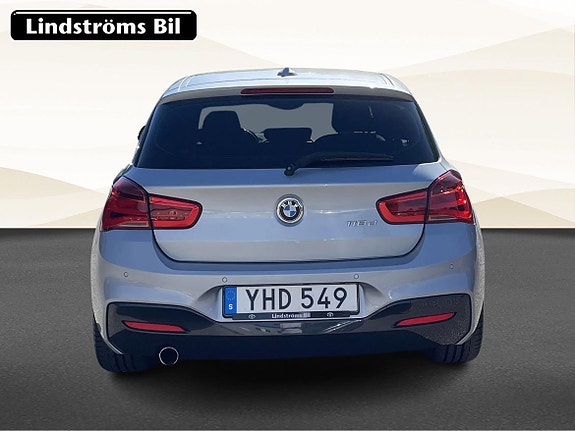 BMW 118d 7 of 18