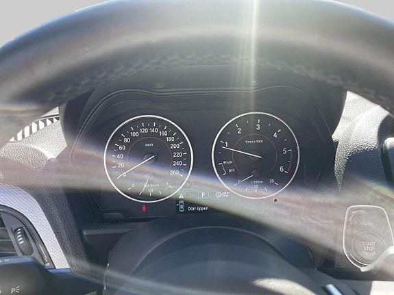 BMW 118d 14 of 18