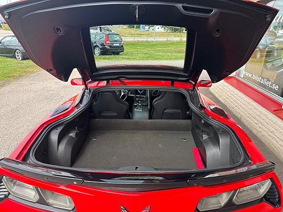 Chevrolet Corvette 7 of 18
