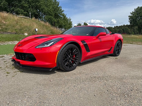 Chevrolet Corvette 14 of 18