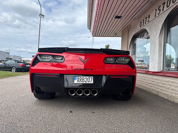 Chevrolet Corvette 11 of 18