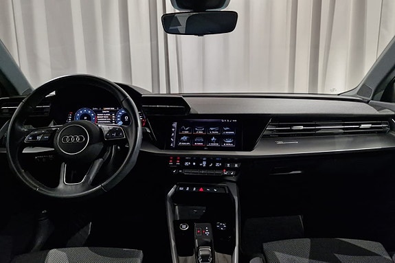Audi A3 8 of 17
