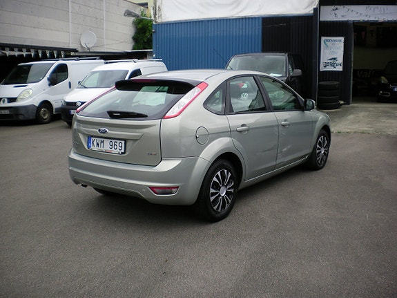 Ford Focus 9 of 11
