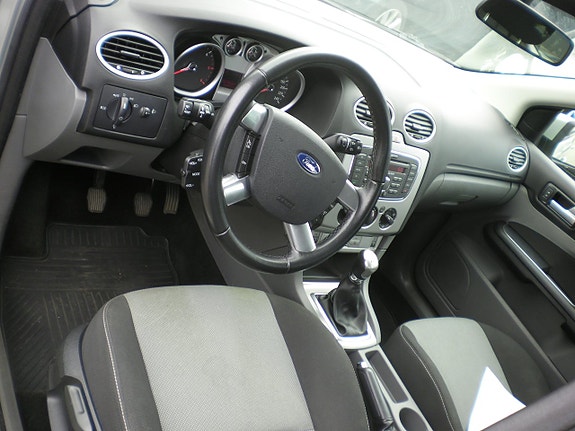 Ford Focus 7 of 11