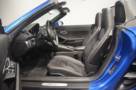 Porsche 718 Boxster 10 of 17