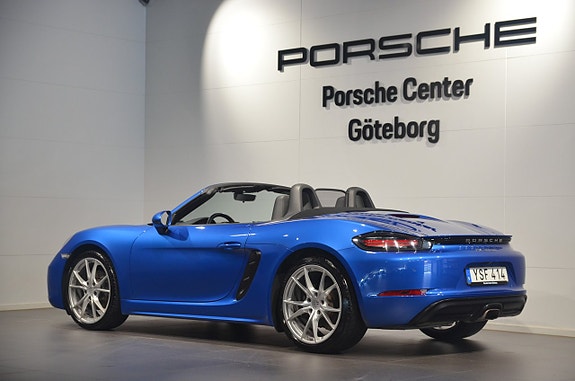Porsche 718 Boxster 5 of 17