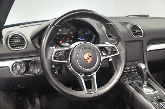 Porsche 718 Boxster 14 of 17