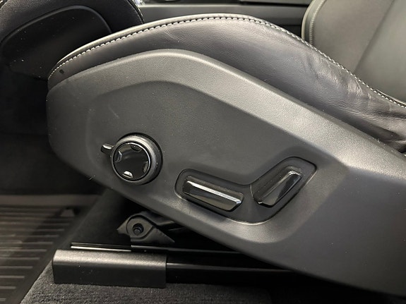Volvo XC60 17 of 22