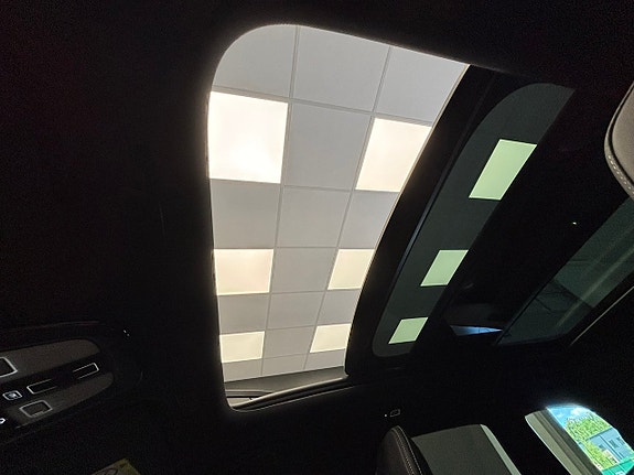 Volvo XC60 14 of 22