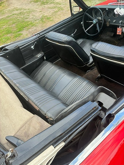 Pontiac LeMans 5 of 8