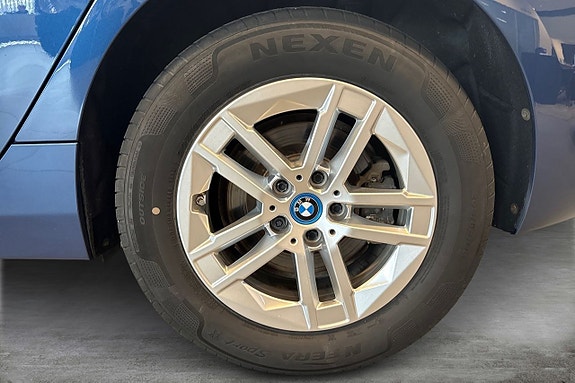 BMW 225e 14 of 17