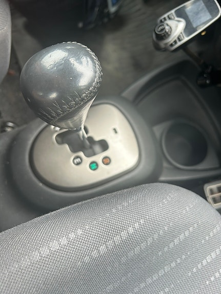 Toyota Yaris 6 of 11