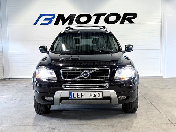 Volvo XC90 3 of 5
