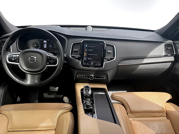 Volvo XC90 8 of 22