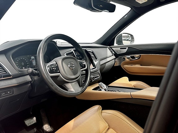 Volvo XC90 4 of 22