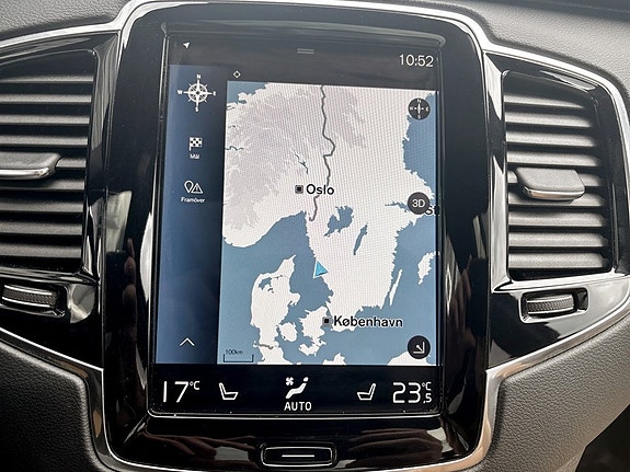 Volvo XC90 13 of 22