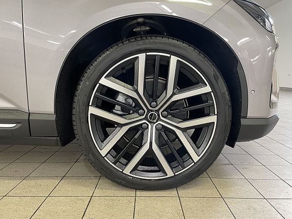 Volvo EX60 9 of 15