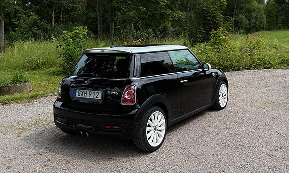 MINI Cooper S 5 of 5