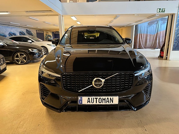 Volvo XC60 2 of 15