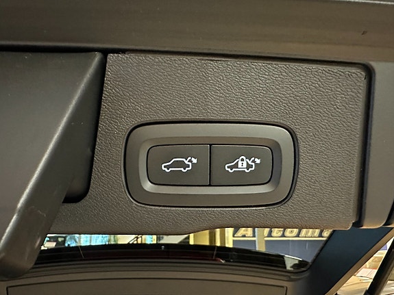 Volvo XC60 13 of 15