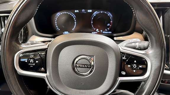 Volvo V60 17 of 19