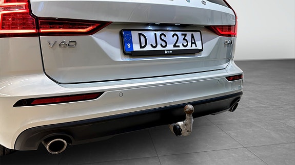 Volvo V60 13 of 19