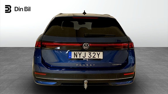 Volkswagen Passat 5 of 13