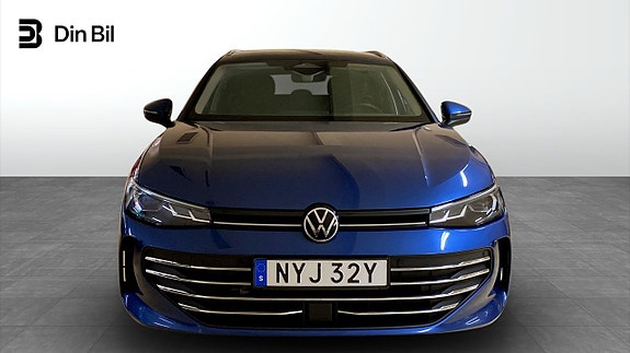 Volkswagen Passat 4 of 13