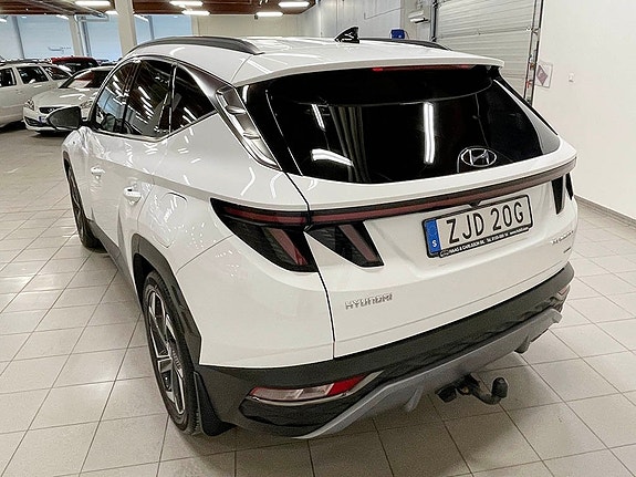 Hyundai Tucson 2 of 5
