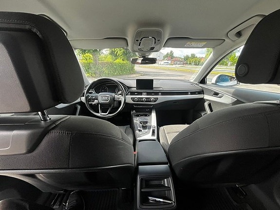Audi A4 9 of 11