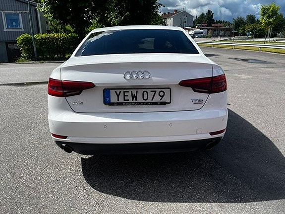 Audi A4 4 of 11