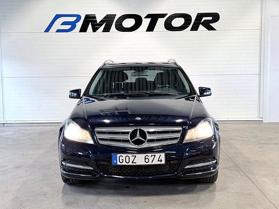 Mercedes-Benz C180 3 of 16