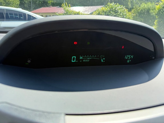 Toyota Yaris 11 of 13