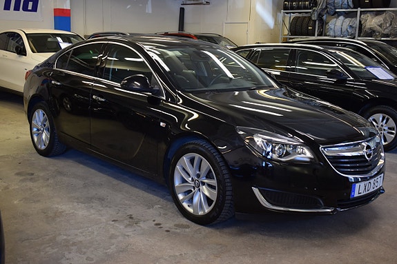 Opel Insignia 2 of 5