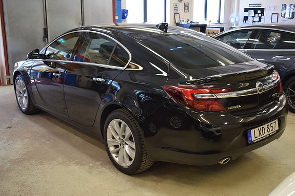 Opel Insignia 4 of 5