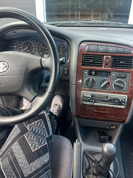 Toyota Avensis 4 of 6