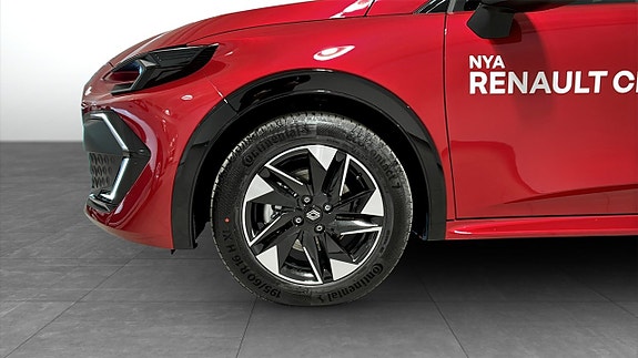 Renault Clio 9 of 12